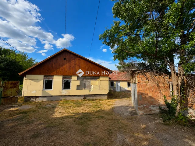 Eladó ház Abasár 110 nm
