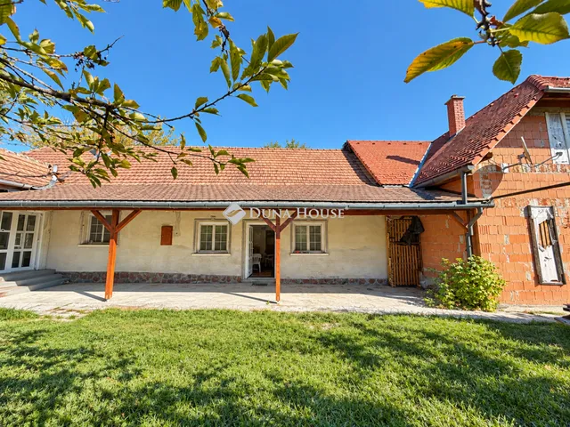 Eladó ház Balatonfenyves 151 nm