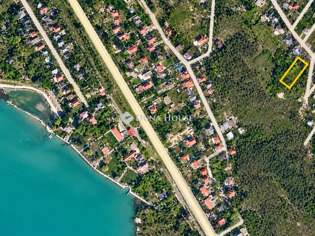 Eladó telek Balatonfűzfő 200 nm