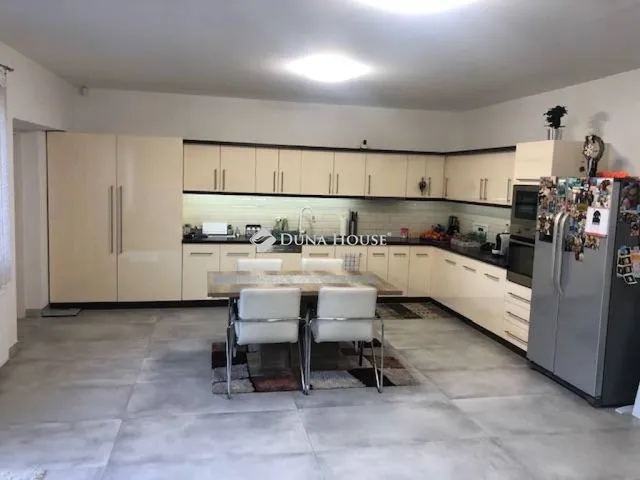 Eladó ház Budapest XVIII. kerület 156 nm