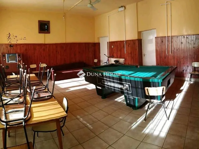 Eladó kereskedelmi és ipari ingatlan Szentpéterszeg 80 nm