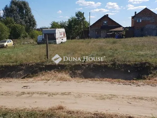 Eladó telek Gyál 847 nm