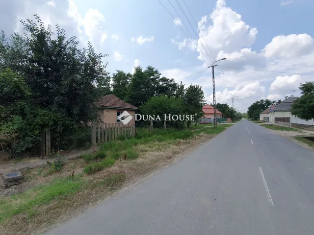 Eladó ház Szamoskér 35 nm