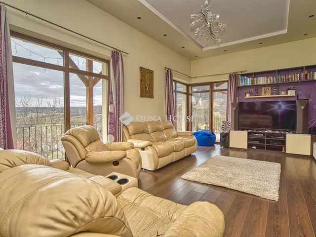 Eladó ház Pilisszentkereszt 222 nm