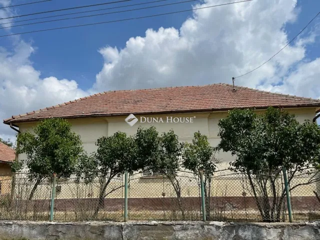 Eladó ház Poroszló 135 nm