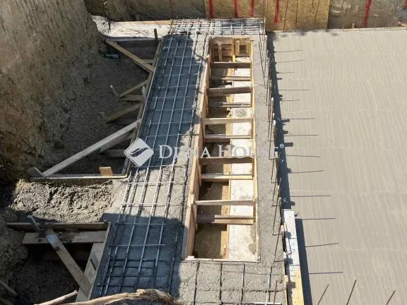 Eladó telek Budapest III. kerület 668 nm