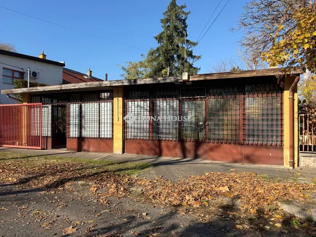 Kiadó kereskedelmi és ipari ingatlan Budapest X. kerület 130 nm
