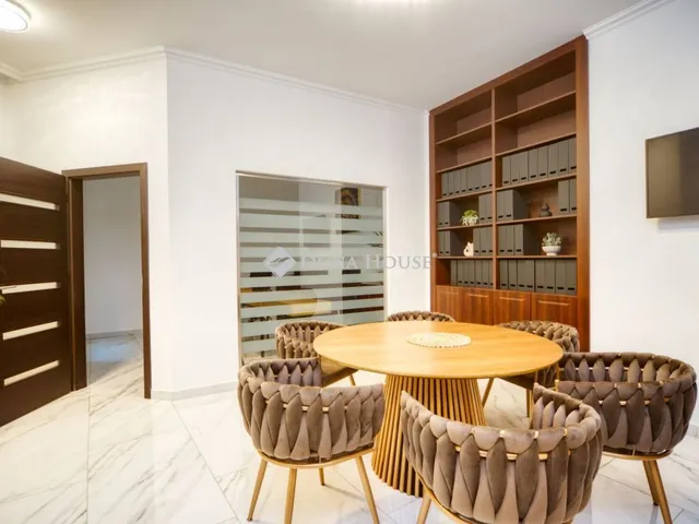 Kiadó kereskedelmi és ipari ingatlan Budapest V. kerület 75 nm