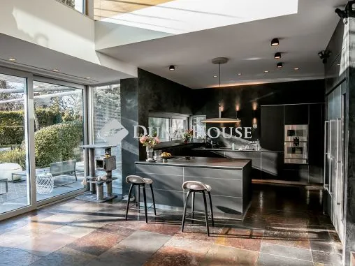 Eladó ház Budapest II. kerület 352 nm