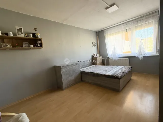 Eladó lakás Budapest XVIII. kerület 73 nm