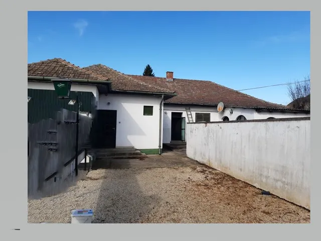 Eladó ház Balatonszemes 475 nm
