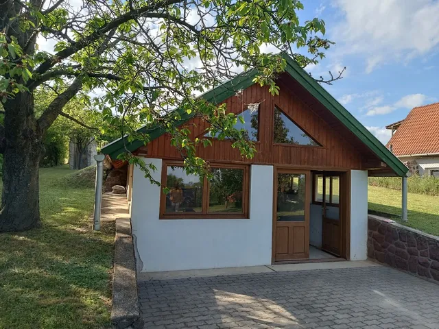 Eladó telek Balatonalmádi, Vöröshegy 1600 nm
