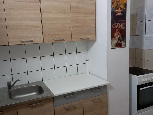 Eladó lakás Veszprém, Jutasi úti lakótelep 32 nm