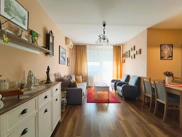 Eladó lakás Veszprém, Egry József utcai lakótelep 68 nm