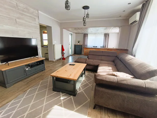 Eladó ház Balatonalmádi, Vörösberény 206 nm