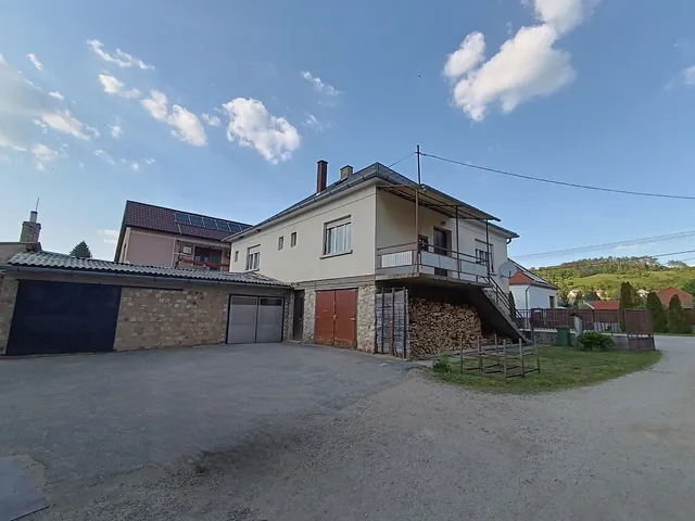 Eladó ház Bakonybél 220 nm