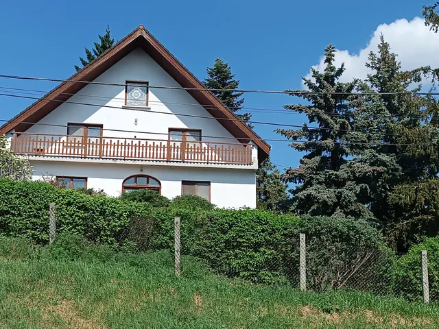 Eladó ház Felsőörs 150 nm