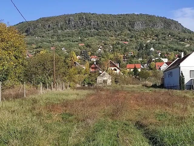 Eladó telek Badacsonytördemic 2596 nm
