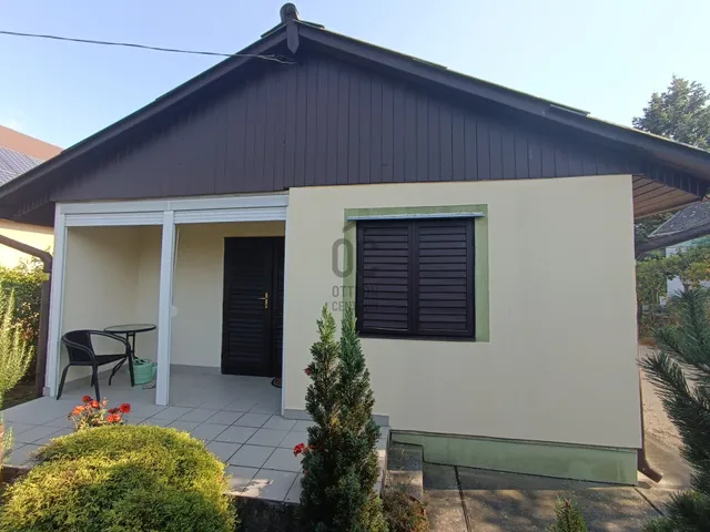 Eladó üdülő és hétvégi ház Balatonfenyves 107 nm