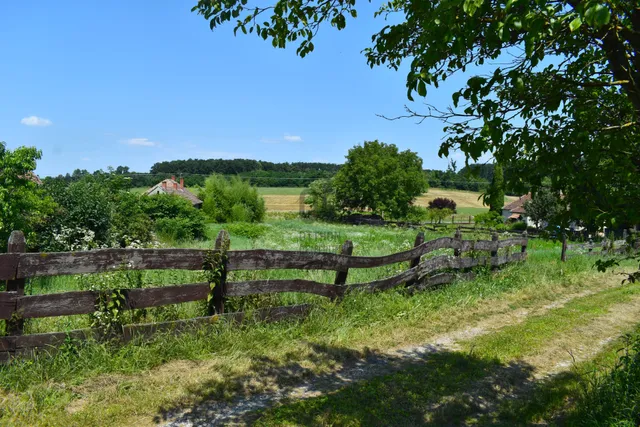 Eladó telek Hollád 1829 nm