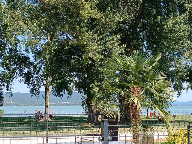 Eladó üdülő és hétvégi ház Balatonberény 90 nm