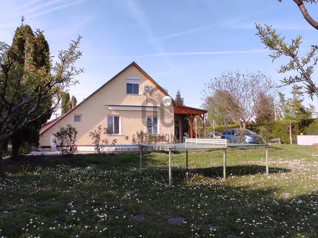 Eladó üdülő és hétvégi ház Balatonmáriafürdő 156 nm