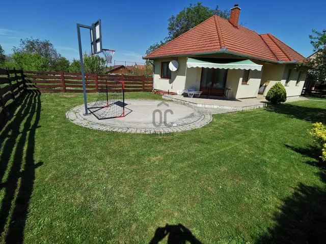 Eladó üdülő és hétvégi ház Balatonberény 190 nm