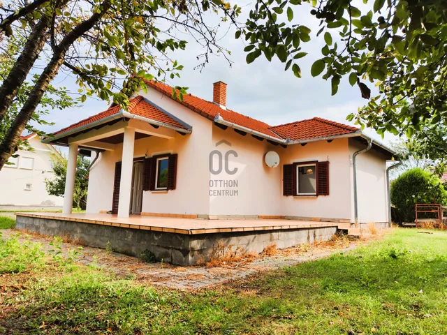 Eladó nyaraló Balatonmáriafürdő 870 nm