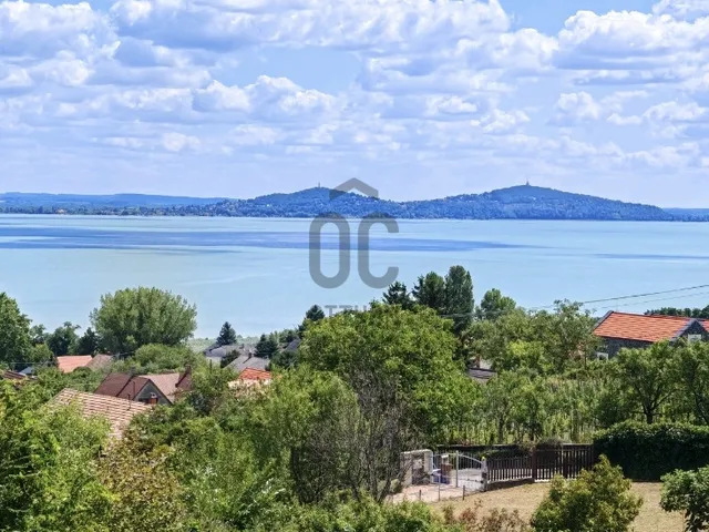Eladó üdülő és hétvégi ház Badacsonytomaj 194 nm