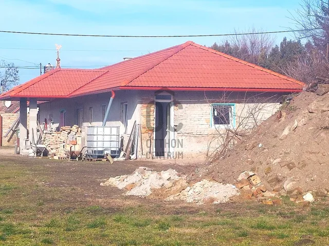 Eladó ház Lajoskomárom 97 nm