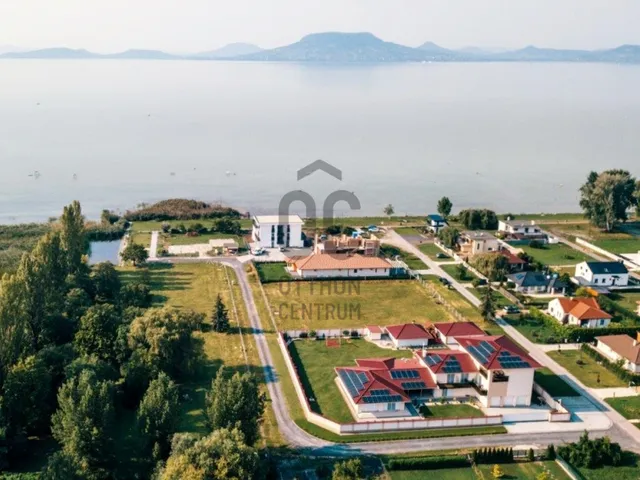 Eladó telek Fonyód 2080 nm