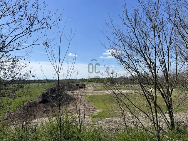 Eladó telek Balatonőszöd 5461 nm