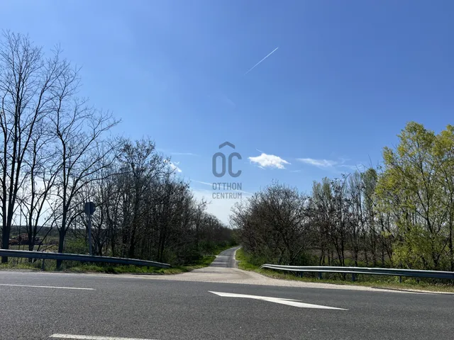 Eladó telek Balatonőszöd 5461 nm