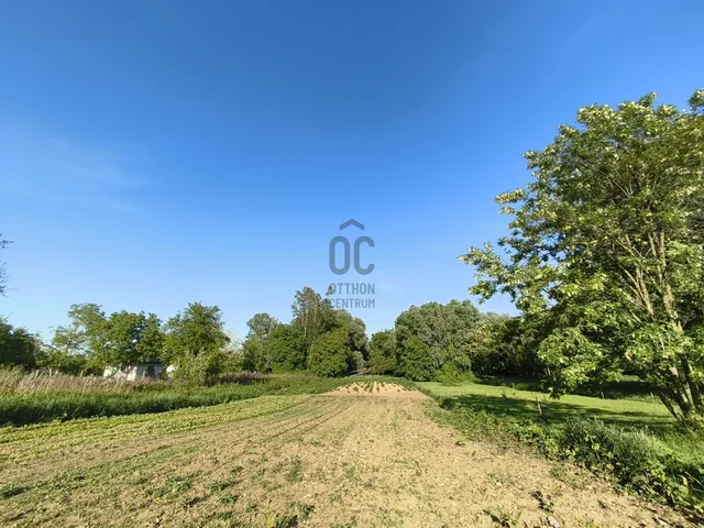 Eladó telek Balatonmáriafürdő 1130 nm