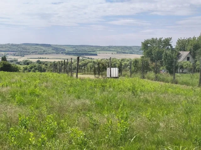 Eladó telek Szentgyörgyvár 3330 nm