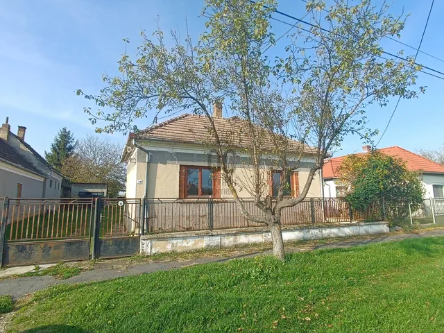 Eladó ház Sávoly 109 nm