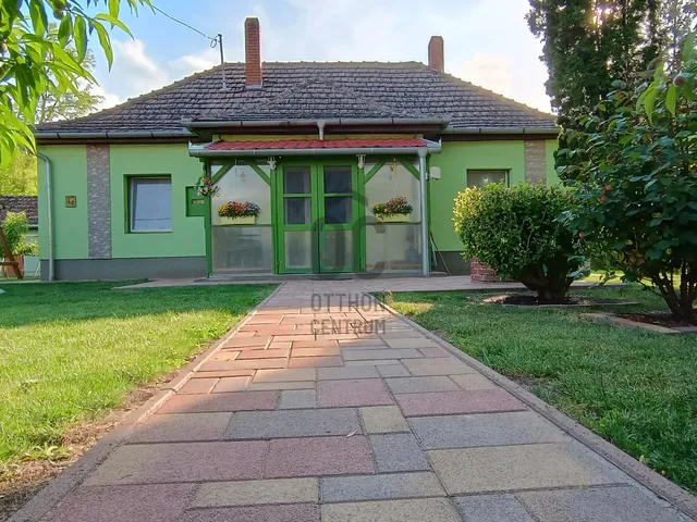 Eladó ház Balatonlelle 90 nm