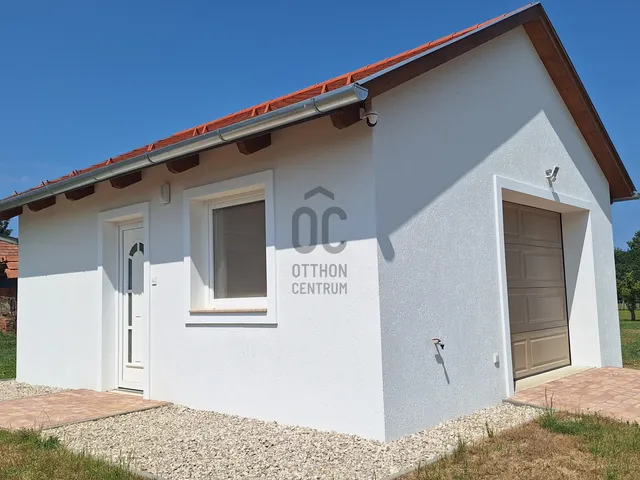 Eladó üdülő és hétvégi ház Balatonújlak 30 nm