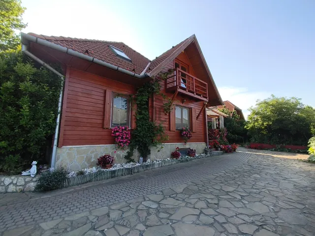 Eladó kereskedelmi és ipari ingatlan Felsőpáhok 380 nm