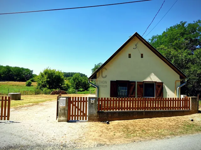 Eladó ház Főnyed 105 nm