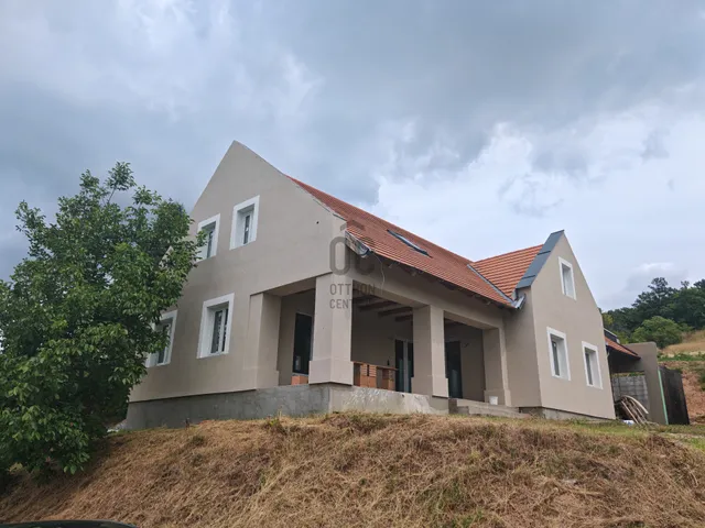 Eladó ház Cserszegtomaj 256 nm