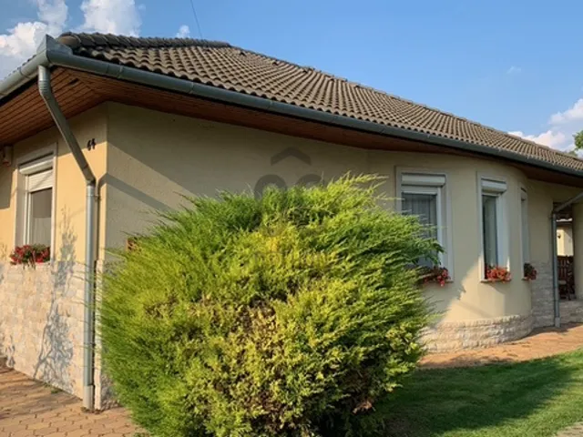 Eladó ház Debrecen, Józsa 102 nm