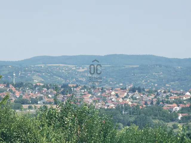 Eladó telek Alsópáhok 1637 nm
