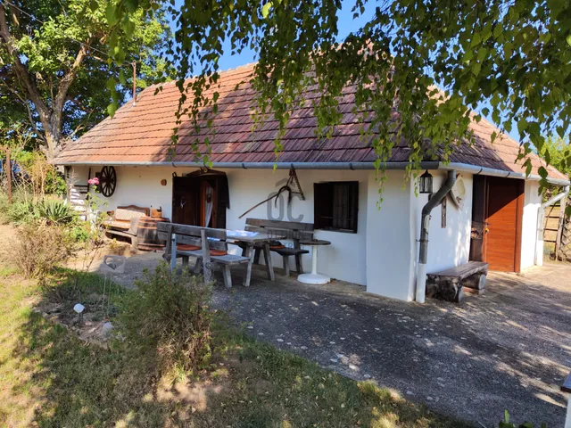 Eladó ház Alsópáhok 43 nm