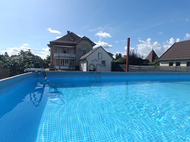 Eladó ház Balatonmáriafürdő 252 nm