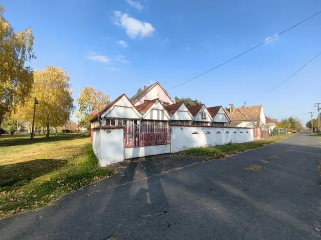 Eladó nyaraló Balatonmáriafürdő 410 nm