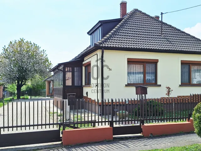 Eladó ház Marcali, Kisgomba 224 nm