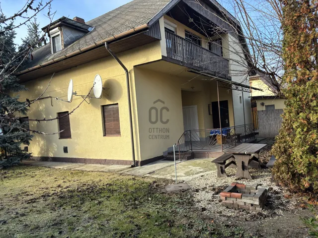 Eladó ház Balatonlelle 220 nm