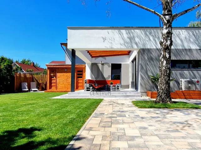 Eladó üdülő és hétvégi ház Siófok, Ezüstpart 60 nm