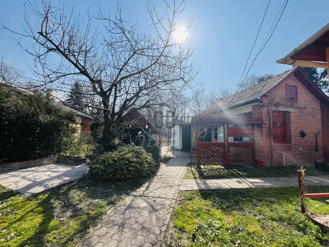 Eladó üdülő és hétvégi ház Balatonföldvár 49 nm